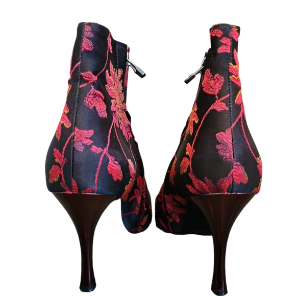 Bally Black & Red Floral Zip Up Ankle Boot Size 5 - Picture 4 of 10